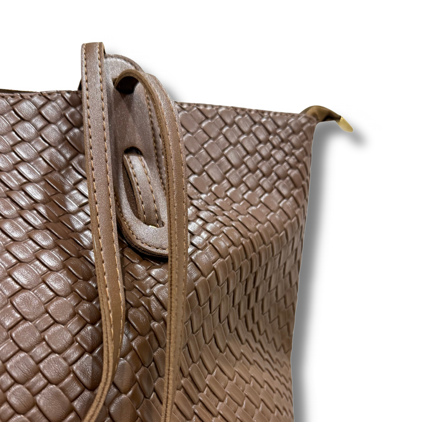 Cameron Tote close up | Baby Bag by Remmii