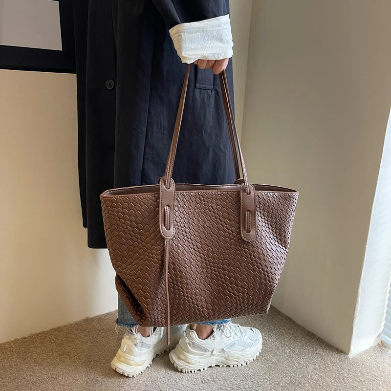 Cameron Tote in hand | Baby Bag by Remmii