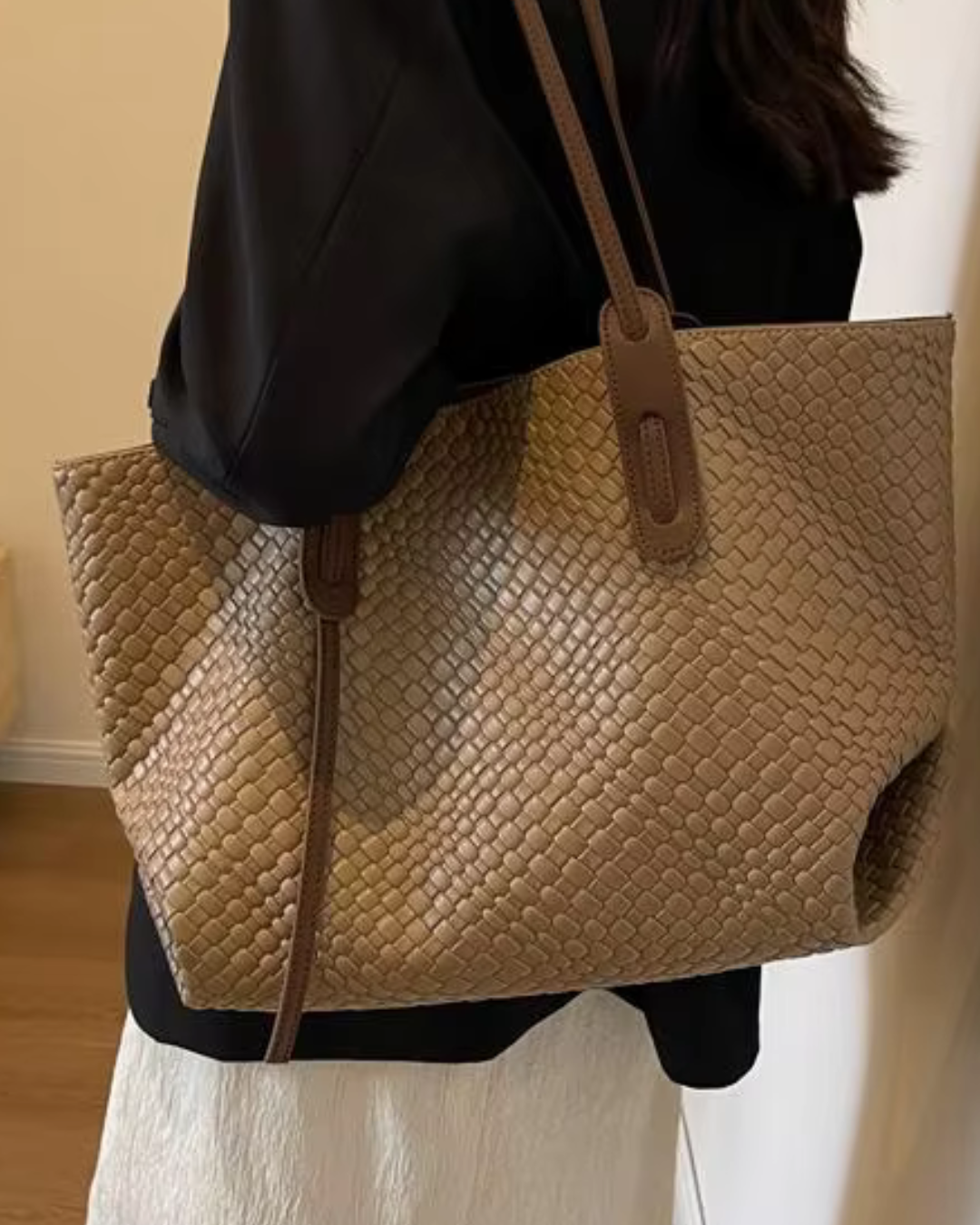 Cameron Tote on shoulder | Baby Bag by Remmii