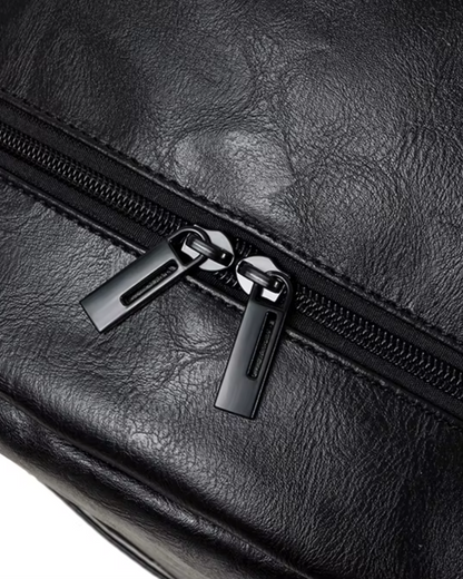 Emerson zip detail | Baby Bag by Remmii
